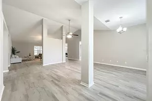 1042 Twisted Branch Ln, Saint Cloud, FL 34771 - Photo 6