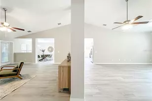 1042 Twisted Branch Ln, Saint Cloud, FL 34771 - Photo 16