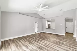 570 E 5th St, Chuluota, FL 32766 - Photo 4