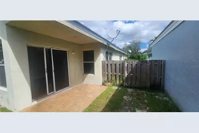 2675 Arborwood Road, Davie, FL 33328 - Photo 10