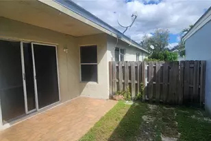 2675 Arborwood Rd, Davie, FL 33328 - Photo 10