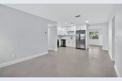 4915 Eldorado Drive, Tampa, FL 33615 - Photo 4