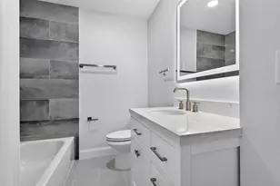 4915 Eldorado Dr, Tampa, FL 33615 - Photo 14