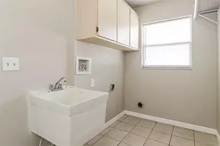 8461 Red Roe Dr, New Port Richey, FL 34653 - Photo 18