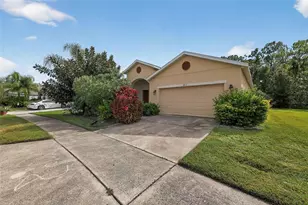 4913 Pall Mall St E, Kissimmee, FL 34758 - Photo 2