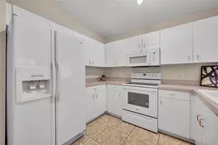 2010 Braxton St, Clermont, FL 34711 - Photo 6