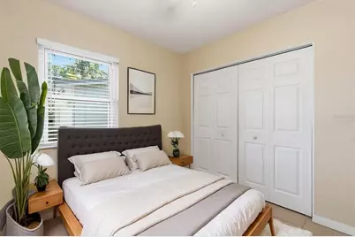 1300 79th Avenue N, Saint Petersburg, FL 33702 - Photo 8