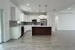 4661 Fairlane Dr, North Port, FL 34288 - Photo 18