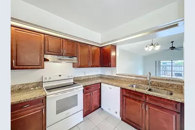 13131 Los Angeles Woods Ln Lane, Orlando, FL 32824 - Photo 4