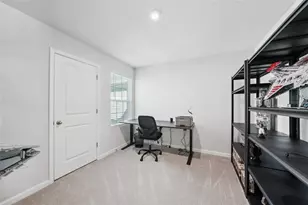 12057 Grizzly Ln, New Port Richey, FL 34654 - Photo 16