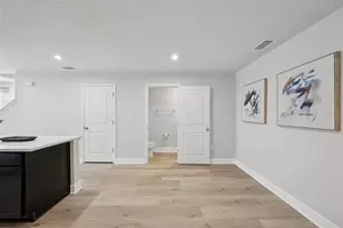 12057 Grizzly Ln, New Port Richey, FL 34654 - Photo 6