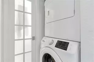 1490 Laguna Ln, Pembroke Pines, FL 33026 - Photo 20