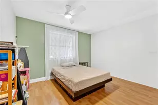 1490 Laguna Ln, Pembroke Pines, FL 33026 - Photo 18