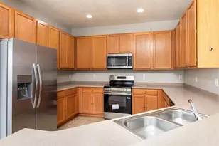 3072 Seaview Castle Dr, Kissimmee, FL 34746 - Photo 6