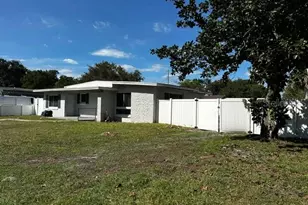 156 Pinecrest Dr, Sanford, FL 32773 - Photo 2