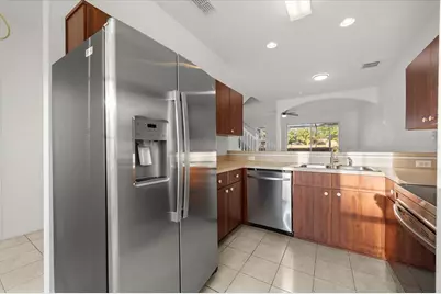 1286 S Beach Circle #1286, Kissimmee, FL 34746 - Photo 8