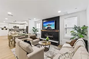 109 S Holly Ave, Sanford, FL 32771 - Photo 8