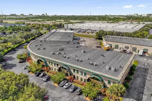 6881 Kingspointe Pkwy, Orlando, FL 32819 - Photo 30