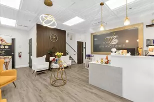 6881 Kingspointe Pkwy, Orlando, FL 32819 - Photo 2