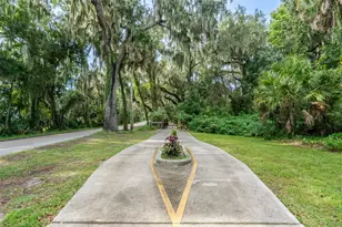 100 Sweetgum Woods Ct, Deltona, FL 32725 - Photo 18