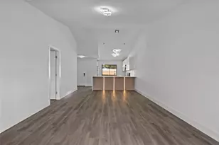 46 Silver Park Cir, Kissimmee, FL 34743 - Photo 8