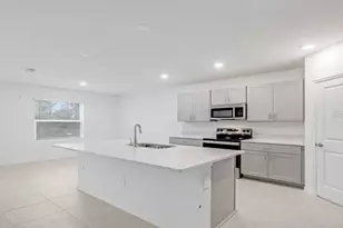 7439 Sandstone Dr, Groveland, FL 34736 - Photo 8