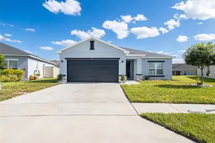 596 Meadow Bend Dr, Davenport, FL 33837 - Photo 2