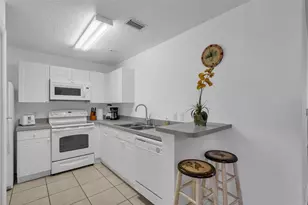 2740 Club Cortile Cir, Kissimmee, FL 34746 - Photo 8