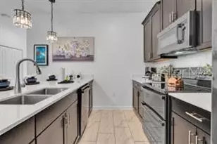 1096 Leader St, Davenport, FL 33896 - Photo 10