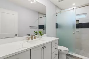 716 E Pine St, Orlando, FL 32801 - Photo 16