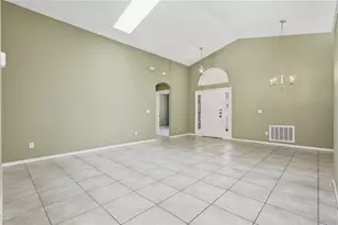 917 Bloomingdale Dr, Davenport, FL 33897 - Photo 12