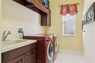 685 Whisper Woods Dr, Lakeland, FL 33813 - Photo 56