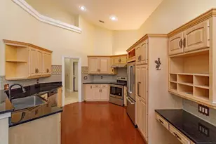 4829 Shoreline Cir, Sanford, FL 32771 - Photo 8