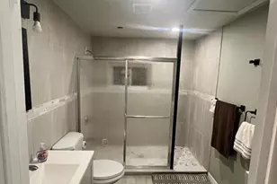 239 S Indiana Ave, Groveland, FL 34736 - Photo 10