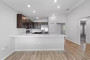 2611 Tulip Dr, Davenport, FL 33837 - Photo 10