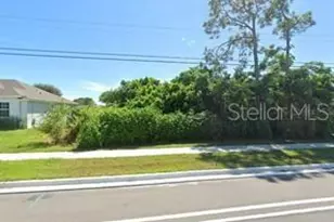 1965 SE Floresta Dr, Port Saint Lucie, FL 34983 - Photo 1