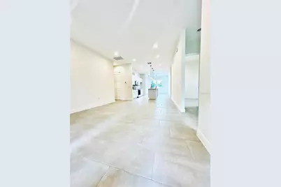 562 Kilimanjaro Drive, Kissimmee, FL 34758 - Photo 6