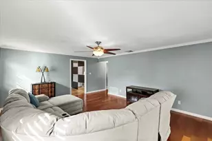 1561 Mac Charles Ct, Dunedin, FL 34698 - Photo 4