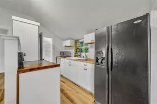 214 N New Hampshire Ave, Tavares, FL 32778 - Photo 34