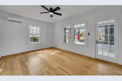 214 N New Hampshire Avenue, Tavares, FL 32778 - Photo 10