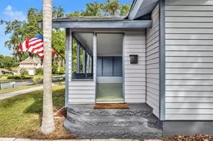 214 N New Hampshire Ave, Tavares, FL 32778 - Photo 6