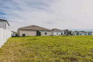 288 Towns Cir, Haines City, FL 33844 - Photo 4