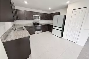 288 Towns Cir, Haines City, FL 33844 - Photo 18