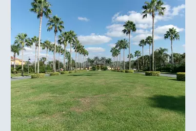 8969 Majesty Palm Road, Kissimmee, FL 34747 - Photo 4