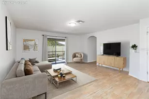 559 Siesta Key Ave, Tavares, FL 32778 - Photo 8