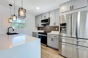 220 Domino Dr, Orlando, FL 32805 - Photo 10