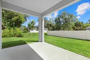 2404 Hanford Ln, North Port, FL 34288 - Photo 26