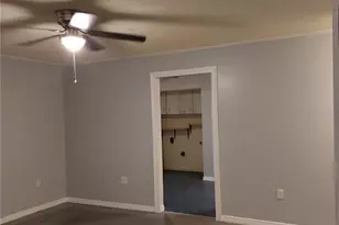 305 W Hancock St, Lakeland, FL 33803 - Photo 6