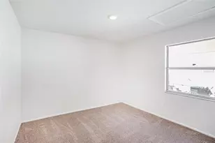 11901 Snapdragon Rd, Tampa, FL 33635 - Photo 12