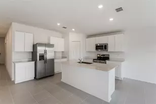 2718 Pennachio Dr, Lake Wales, FL 33853 - Photo 10